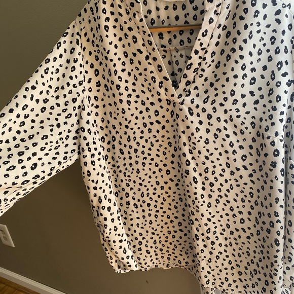 Lush women’s animal print top, size 2x, like new - Picture 3 of 4